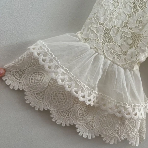 New Cream Lace Top - Picture 6 of 6